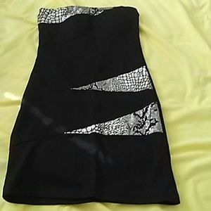 Bodycon black dress with silver snake print